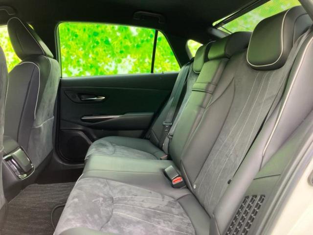 ＷＥＣＡＲＳでは各商談席に大型モニターをご用意しております！見やすい大画面でゆったりと全国の在庫をご覧いただけます！是非ご来店お待ちしております！