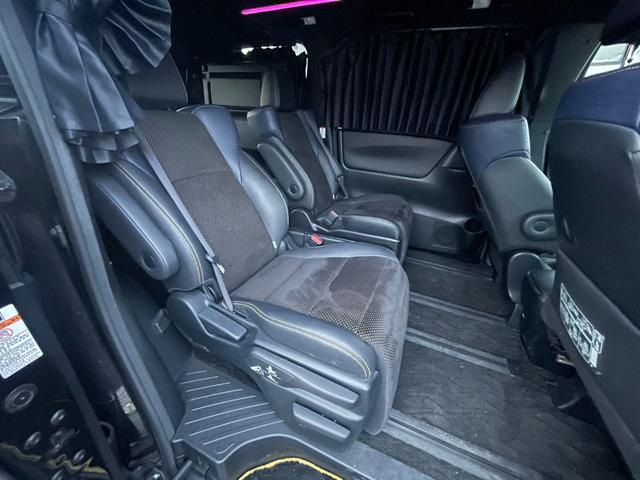 アルファード パワーステアリング,運転席エアバッグ,助手席エアバッグ,ABS,ETC,TV,キーレスエントリー,禁煙車,記録簿,電動リアゲート,左右電動ドア、ハーフレザーシート、Bluetooth接続(8枚目)