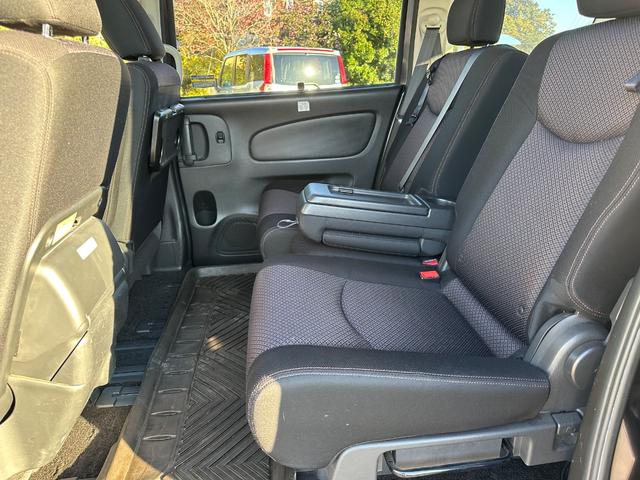 セレナ 　２．０ＨスターＨＹＢＲＩＤＡシャンテ助手席スライドＳ（29枚目）