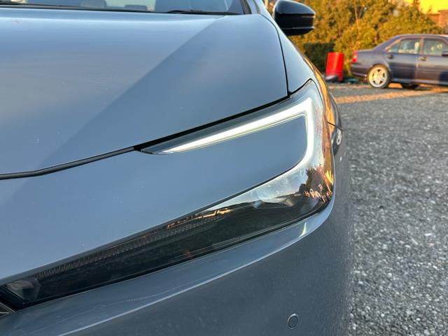 プリウス Z 全周囲カメラ シートヒーター ETC 電動トランク ステアリングヒーター クルーズコントロール(9枚目)