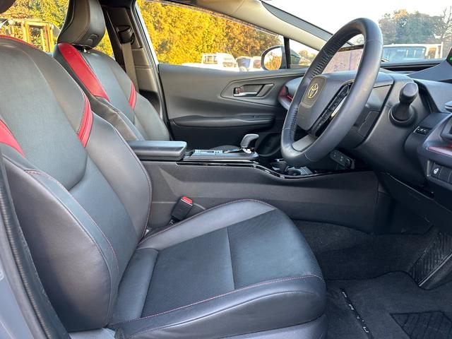 プリウス Z 全周囲カメラ シートヒーター ETC 電動トランク ステアリングヒーター クルーズコントロール(14枚目)