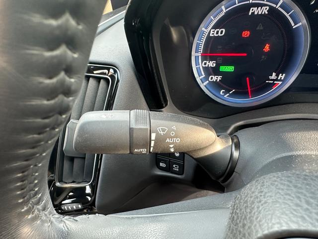 クラウンハイブリッド ＲＳ　クルーズコントロール　全周囲カメラ　パノラマビューモニター　ドライブレコーダー　バックカメラ　ＥＴＣ　純正ナビ　ＴＶ　障害物センサー（25枚目）