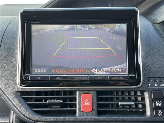 ノア Ｓｉ　★ディーラーｏｐ８インチナビ【ＮＳＺＴ－Ｙ６４Ｔ】（Ｂｌｕｅｔｏｏｔｈ／フルセグＴＶ／ＣＤ／ＤＶＤ／ＡＭ／ＦＭ）★純正１１インチフリップダウンモニター【Ｖ１１Ｔ－Ｒ６２Ｃ】★バックカメラ★（6枚目）