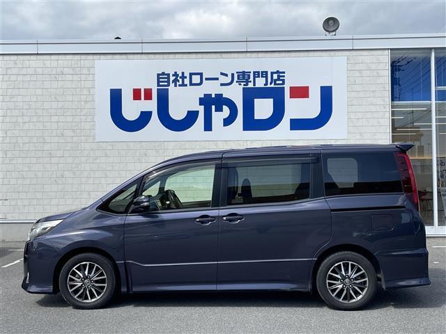 ノア Ｓｉ　★ディーラーｏｐ８インチナビ【ＮＳＺＴ－Ｙ６４Ｔ】（Ｂｌｕｅｔｏｏｔｈ／フルセグＴＶ／ＣＤ／ＤＶＤ／ＡＭ／ＦＭ）★純正１１インチフリップダウンモニター【Ｖ１１Ｔ－Ｒ６２Ｃ】★バックカメラ★（17枚目）