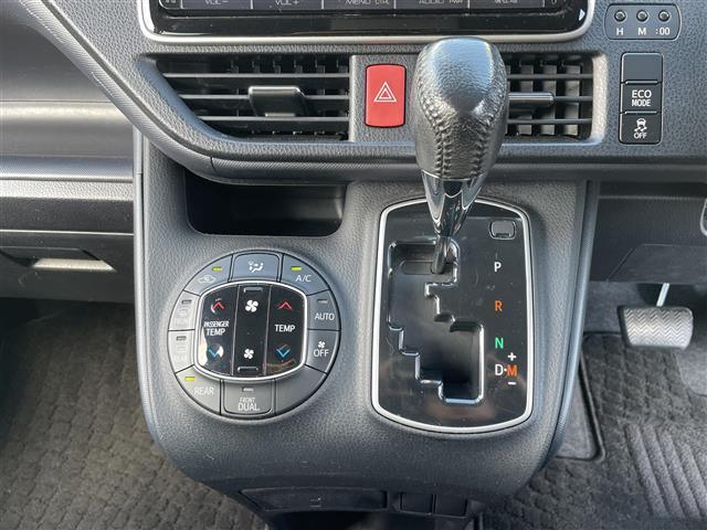 ノア Ｓｉ　★ディーラーｏｐ８インチナビ【ＮＳＺＴ－Ｙ６４Ｔ】（Ｂｌｕｅｔｏｏｔｈ／フルセグＴＶ／ＣＤ／ＤＶＤ／ＡＭ／ＦＭ）★純正１１インチフリップダウンモニター【Ｖ１１Ｔ－Ｒ６２Ｃ】★バックカメラ★（41枚目）