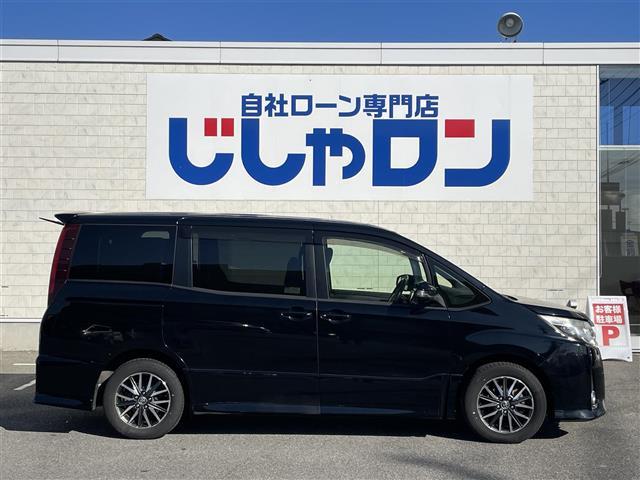 ノア Ｓｉ　禁煙車　２０２ブラック　７人乗り　フリップダウンモニター　　両側電動スライドドア　純正ナビ　ＴＶ　ＢＴオーディオ　ＤＶＤ　ＣＤ　バックカメラ　ビルトインＥＴＣ（5枚目）