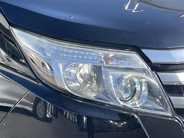 ノア Ｓｉ　禁煙車　２０２ブラック　７人乗り　フリップダウンモニター　　両側電動スライドドア　純正ナビ　ＴＶ　ＢＴオーディオ　ＤＶＤ　ＣＤ　バックカメラ　ビルトインＥＴＣ（11枚目）