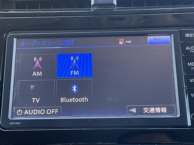 プリウス Ｓ　禁煙車　衝突軽減ブレーキ　　ＬＥＤ　ナビ　ワンセグＴＶ　　ＢＴオーディオ　ＣＤ　バックカメラ　ビルトインＥＴＣ（7枚目）