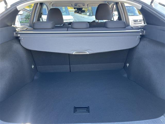 プリウス Ｓ　禁煙車　衝突軽減ブレーキ　　ＬＥＤ　ナビ　ワンセグＴＶ　　ＢＴオーディオ　ＣＤ　バックカメラ　ビルトインＥＴＣ（30枚目）