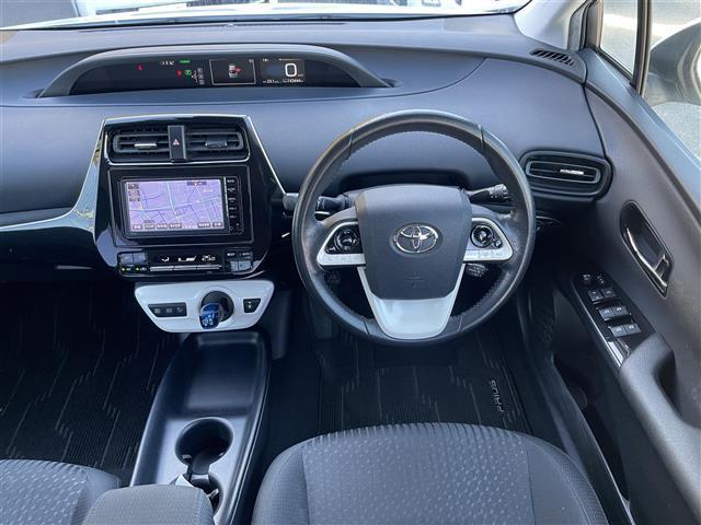 プリウス Ｓ　禁煙車　衝突軽減ブレーキ　　ＬＥＤ　ナビ　ワンセグＴＶ　　ＢＴオーディオ　ＣＤ　バックカメラ　ビルトインＥＴＣ（33枚目）
