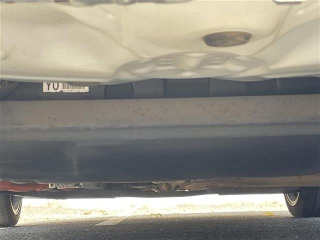 アクア Ｇ　Ｇ’ｓ　禁煙車　ライムホワイトパール　専用フロントバンパー　専用ＬＥＤライト　専用シート　専用１７インチアルミ（20枚目）