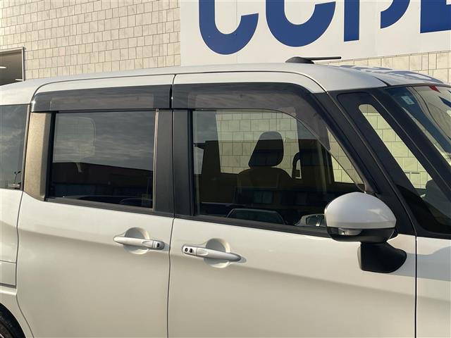 ルーミー カスタムG S 禁煙車 純正ナビ TV BTオーディオ DVD CD バックカメラ ETC 両側電動ドア(11枚目)