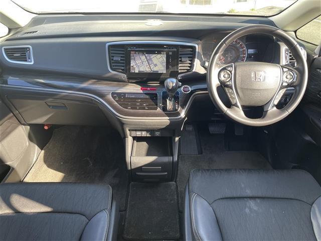 オデッセイ アブソルートXホンダセンシングアドバンP 禁煙車 8人乗り ブラック 全周囲カメラ 純正ナビ フルセグ BTオーディオ ETC 両側電動スライドドア(5枚目)