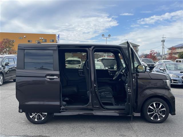 N-BOXカスタム G・Lホンダセンシング 禁煙車 茶色 gathers8インチナビモニター TV BTオーディオ DVD CD 純正ドライブレコーダー ビルトインETC(14枚目)