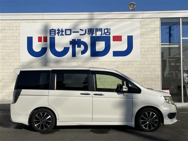 ステップワゴンスパーダ Ｚ　クールスピリット　禁煙車　フリップダウンモニター　専用１７インチアルミホイール　両側電動スライドドア　純正９インチナビ　フルセグ　ＢＴオーディオ　バックモニター　ビルトインＥＴＣ（9枚目）