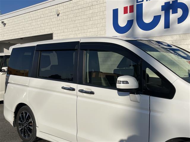 ステップワゴンスパーダ Ｚ　クールスピリット　禁煙車　フリップダウンモニター　専用１７インチアルミホイール　両側電動スライドドア　純正９インチナビ　フルセグ　ＢＴオーディオ　バックモニター　ビルトインＥＴＣ（12枚目）