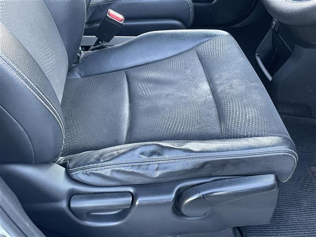 ステップワゴンスパーダ Ｚ　クールスピリット　禁煙車　フリップダウンモニター　専用１７インチアルミホイール　両側電動スライドドア　純正９インチナビ　フルセグ　ＢＴオーディオ　バックモニター　ビルトインＥＴＣ（26枚目）