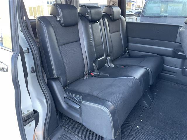 ステップワゴンスパーダ Ｚ　クールスピリット　禁煙車　フリップダウンモニター　専用１７インチアルミホイール　両側電動スライドドア　純正９インチナビ　フルセグ　ＢＴオーディオ　バックモニター　ビルトインＥＴＣ（30枚目）