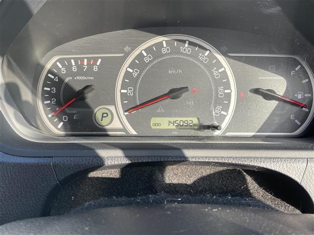 ヴォクシー X Cパッケージ 禁煙車 パール 片側電動ドア 純正ナビ フルセグ BTオーディオ 前後ドライブレコーダー GPSレーダー(40枚目)