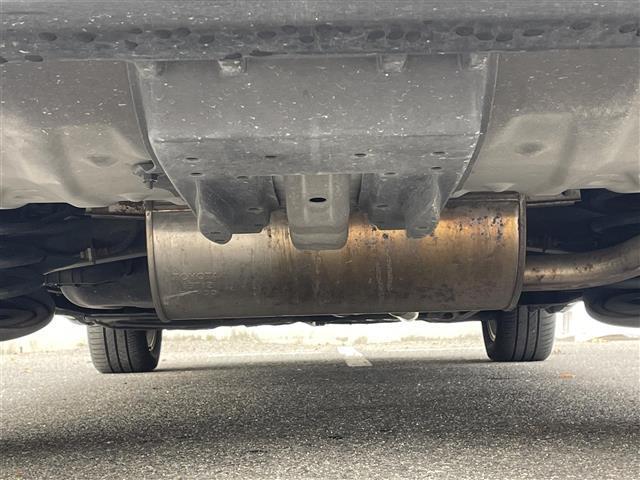 ヴォクシー ＺＳ　煌ＩＩＩ　禁煙車　純正８インチＨＤＤナビ　フルセグ　ＢＴオーディオ　ＤＶＤ　ＣＤ　バックカメラ　ビルトインＥＴＣ　後席モニター　両側電動スライドドア（20枚目）