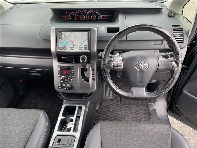 ヴォクシー ＺＳ　煌ＩＩＩ　禁煙車　純正８インチＨＤＤナビ　フルセグ　ＢＴオーディオ　ＤＶＤ　ＣＤ　バックカメラ　ビルトインＥＴＣ　後席モニター　両側電動スライドドア（32枚目）
