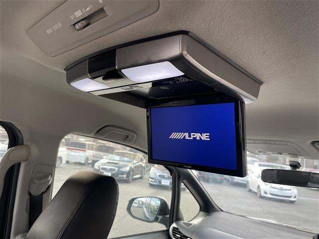 ヴォクシー ＺＳ　禁煙車　フリップダウンモニター　純正９インチＳＤナビ　フルセグ　ＢＴオーディオ　バックカメラ　片側電動スライドドア（30枚目）