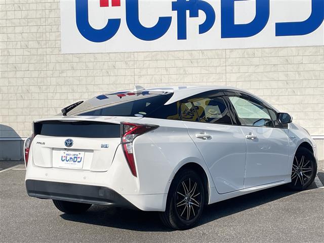 プリウス Ａ　禁煙車　スーパーホワイト　トヨタセーフティセンス　純正ＳＤナビ　フルセグ　ＢＴオーディオ　ＤＶＤ　ＣＤ　バックカメラ　ＥＴＣ（7枚目）