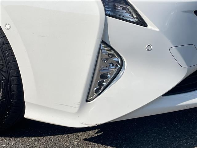 プリウス Ａ　禁煙車　スーパーホワイト　トヨタセーフティセンス　純正ＳＤナビ　フルセグ　ＢＴオーディオ　ＤＶＤ　ＣＤ　バックカメラ　ＥＴＣ（11枚目）