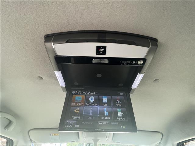 デリカＤ：２ Ｓ　禁煙車／フリップダウンモニター／社外ナビ／バックカメラ／フルセグ／Ｂｌｕｅｔｏｏｔｈ／両側パワースライドドア／ＨＩＤヘッドライト／フォグライト／スマートキー／スペアキー（17枚目）