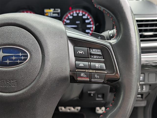 レヴォーグ ２．０ＳＴＩスポーツアイサイト　禁煙車　ＳＴＩエアロ　ＳＴＩ純正アルミホイール　純正ＳＤナビ　Ｂｌｕｅｔｏｏｔｈ接続　バックカメラ　フルセグ　ＥＴＣ　レザーシート　パワーシート　シートヒーター　電動パーキング　パドルシフト（13枚目）