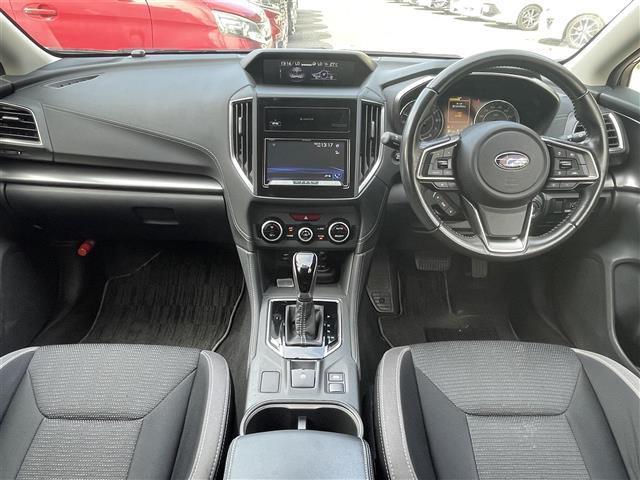 インプレッサスポーツ ２．０ｉ－Ｌアイサイト　禁煙車／社外ナビ（ＣＤ／ＤＶＤ／ワンセグＴＶ／Ｂｌｕｅｔｏｏｔｈ）／バックカメラ／ＥＴＣ／レーンキープアシスト／クルーズコントロール／４ＷＤ／純正アルミホイール／アイドリングストップ／ＬＥＤライト（4枚目）