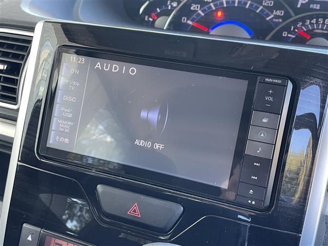 タント カスタムX トップエディションSAII 禁煙車/純正ナビ/バックカメラ/フルセグ/ETC/両側パワースライドドア/Bluetooth/DVD再生/スマートキー/スペアキー/ハーフレザーシート/衝突軽減ブレーキ/LEDヘッドライト(9枚目)