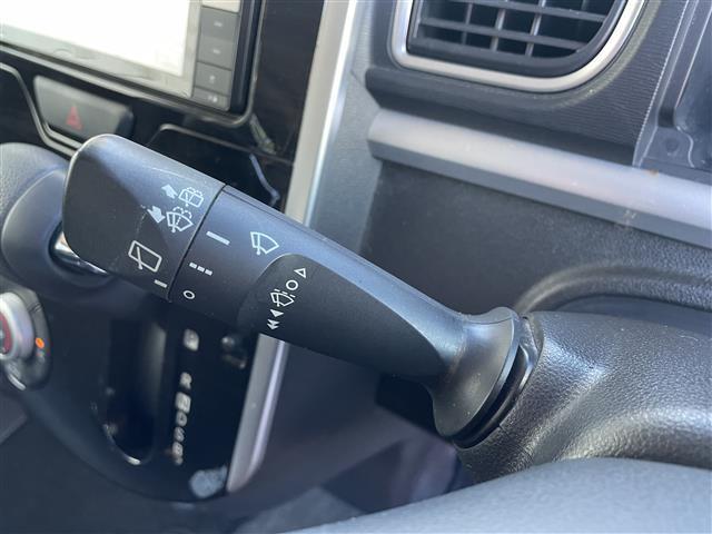 タント カスタムX トップエディションSAII 禁煙車/純正ナビ/バックカメラ/フルセグ/ETC/両側パワースライドドア/Bluetooth/DVD再生/スマートキー/スペアキー/ハーフレザーシート/衝突軽減ブレーキ/LEDヘッドライト(12枚目)