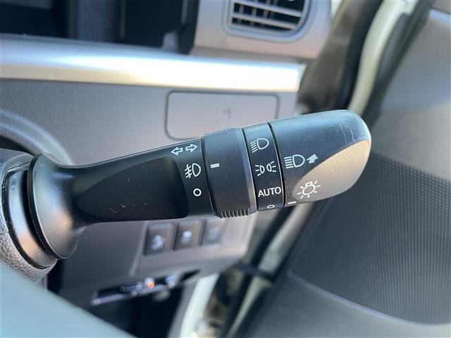 タント カスタムX トップエディションSAII 禁煙車/純正ナビ/バックカメラ/フルセグ/ETC/両側パワースライドドア/Bluetooth/DVD再生/スマートキー/スペアキー/ハーフレザーシート/衝突軽減ブレーキ/LEDヘッドライト(13枚目)