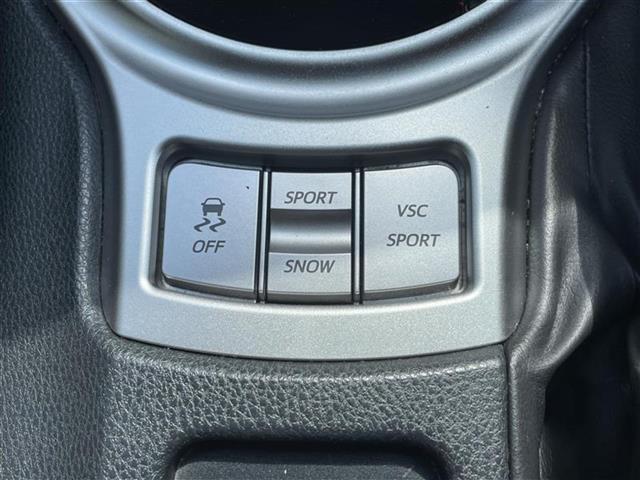 ８６ ＧＴ　禁煙車　モデリスタエアロ　社外７型ナビ　Ｂｌｕｅｔｏｏｔｈ接続　ＣＤ　バックカメラ　ドライブレコーダー　パドルシフト　ＥＴＣ　カーテンエアバック　純正アルミホイール　プッシュスタート　スマートキー（17枚目）