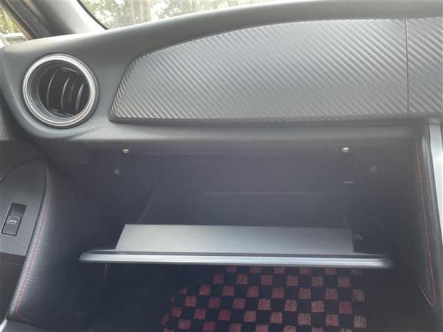 ８６ ＧＴ　禁煙車　モデリスタエアロ　社外７型ナビ　Ｂｌｕｅｔｏｏｔｈ接続　ＣＤ　バックカメラ　ドライブレコーダー　パドルシフト　ＥＴＣ　カーテンエアバック　純正アルミホイール　プッシュスタート　スマートキー（22枚目）