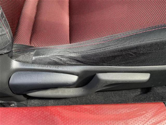 ８６ ＧＴ　禁煙車　モデリスタエアロ　社外７型ナビ　Ｂｌｕｅｔｏｏｔｈ接続　ＣＤ　バックカメラ　ドライブレコーダー　パドルシフト　ＥＴＣ　カーテンエアバック　純正アルミホイール　プッシュスタート　スマートキー（27枚目）