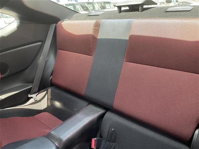 ８６ ＧＴ　禁煙車　モデリスタエアロ　社外７型ナビ　Ｂｌｕｅｔｏｏｔｈ接続　ＣＤ　バックカメラ　ドライブレコーダー　パドルシフト　ＥＴＣ　カーテンエアバック　純正アルミホイール　プッシュスタート　スマートキー（30枚目）