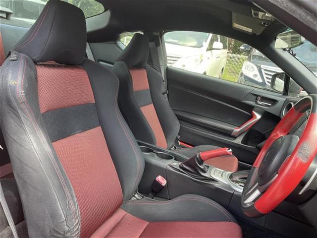 ８６ ＧＴ　禁煙車　モデリスタエアロ　社外７型ナビ　Ｂｌｕｅｔｏｏｔｈ接続　ＣＤ　バックカメラ　ドライブレコーダー　パドルシフト　ＥＴＣ　カーテンエアバック　純正アルミホイール　プッシュスタート　スマートキー（31枚目）