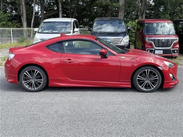 ８６ ＧＴ　禁煙車　モデリスタエアロ　社外７型ナビ　Ｂｌｕｅｔｏｏｔｈ接続　ＣＤ　バックカメラ　ドライブレコーダー　パドルシフト　ＥＴＣ　カーテンエアバック　純正アルミホイール　プッシュスタート　スマートキー（36枚目）