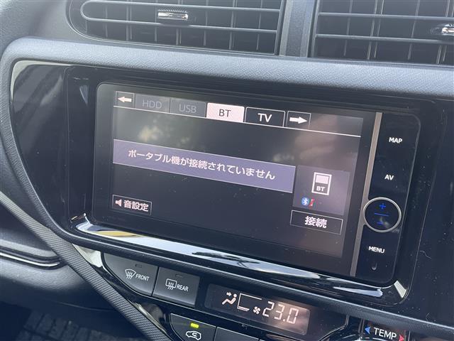 アクア X-アーバン 禁煙車/純正ナビ/バックカメラ/フルセグ/Bluetooth/ETC/ハーフレザーシート/シートヒーター/スマートキー/スペアキー/アイドリングストップ/純正アルミホイール/プッシュボタンスタート(9枚目)