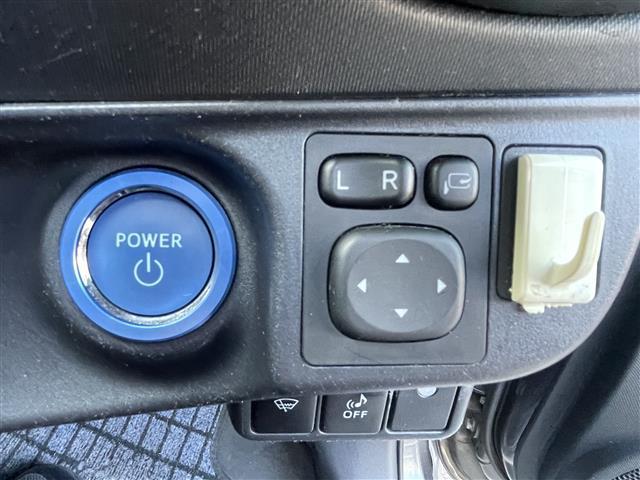 アクア X-アーバン 禁煙車/純正ナビ/バックカメラ/フルセグ/Bluetooth/ETC/ハーフレザーシート/シートヒーター/スマートキー/スペアキー/アイドリングストップ/純正アルミホイール/プッシュボタンスタート(11枚目)