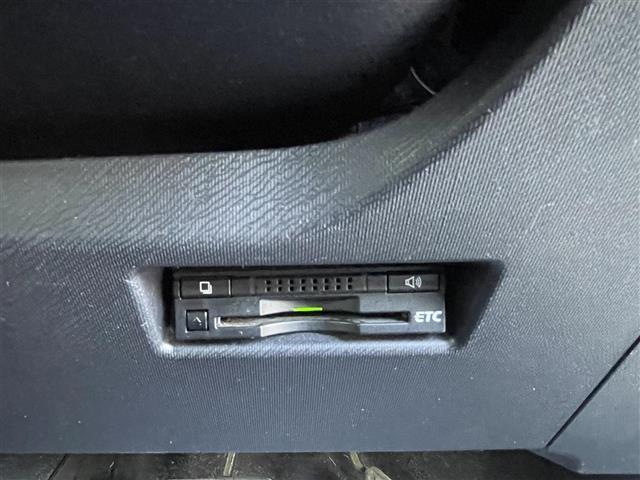 アクア X-アーバン 禁煙車/純正ナビ/バックカメラ/フルセグ/Bluetooth/ETC/ハーフレザーシート/シートヒーター/スマートキー/スペアキー/アイドリングストップ/純正アルミホイール/プッシュボタンスタート(13枚目)