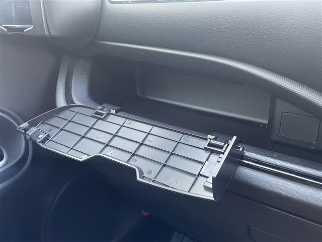 アクア X-アーバン 禁煙車/純正ナビ/バックカメラ/フルセグ/Bluetooth/ETC/ハーフレザーシート/シートヒーター/スマートキー/スペアキー/アイドリングストップ/純正アルミホイール/プッシュボタンスタート(23枚目)