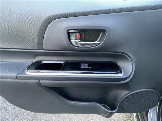 アクア X-アーバン 禁煙車/純正ナビ/バックカメラ/フルセグ/Bluetooth/ETC/ハーフレザーシート/シートヒーター/スマートキー/スペアキー/アイドリングストップ/純正アルミホイール/プッシュボタンスタート(26枚目)