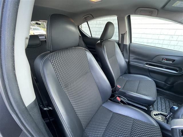 アクア X-アーバン 禁煙車/純正ナビ/バックカメラ/フルセグ/Bluetooth/ETC/ハーフレザーシート/シートヒーター/スマートキー/スペアキー/アイドリングストップ/純正アルミホイール/プッシュボタンスタート(33枚目)