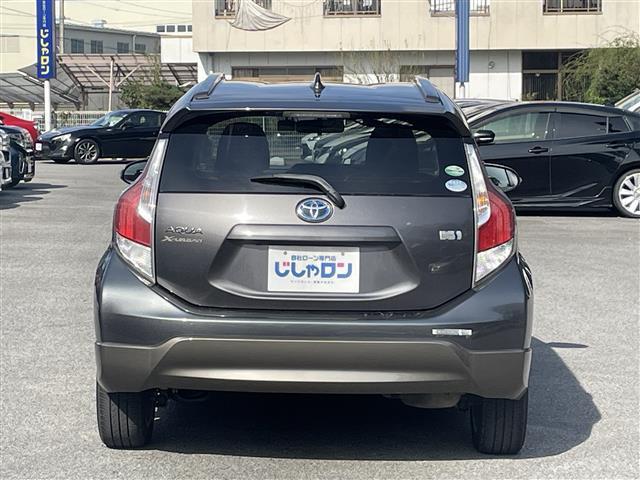 アクア X-アーバン 禁煙車/純正ナビ/バックカメラ/フルセグ/Bluetooth/ETC/ハーフレザーシート/シートヒーター/スマートキー/スペアキー/アイドリングストップ/純正アルミホイール/プッシュボタンスタート(36枚目)