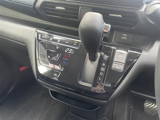 デイズ ハイウェイスター　Ｇターボプロパイロットエディション　禁煙車／純正ナビ／アラウンドビューモニター／フルセグ／Ｂｌｕｅｔｏｏｔｈ／ＥＴＣ／プロパイロット／ＬＥＤヘッドライト／オートライト／フォグライト／純正アルミホイール／スマートキー（17枚目）