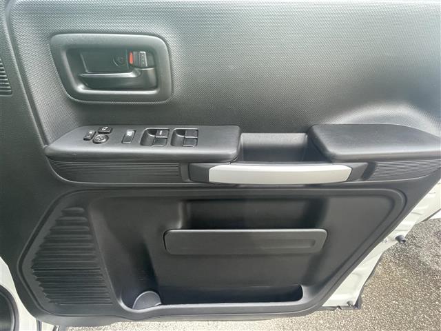 スペーシアギア ハイブリッドXZ ターボ 禁煙車/両側パワースライドドア/社外オーディオ/Bluetooth/クルーズコントロール/パドルシフト/衝突軽減ブレーキ/シートヒーター/LEDヘッドライト/オートライト/フォグライト/スマートキー(24枚目)