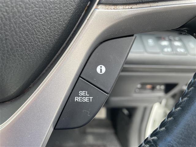 ステップワゴンスパーダ Ｚ　クールスピリット　禁煙車／バックカメラ／ＥＴＣ／両側パワースライドドア／クルーズコントロール／ハーフレザーシート／パドルシフト／スマートキー／ＨＩＤヘッドライト／オートライト／フォグライト／（12枚目）